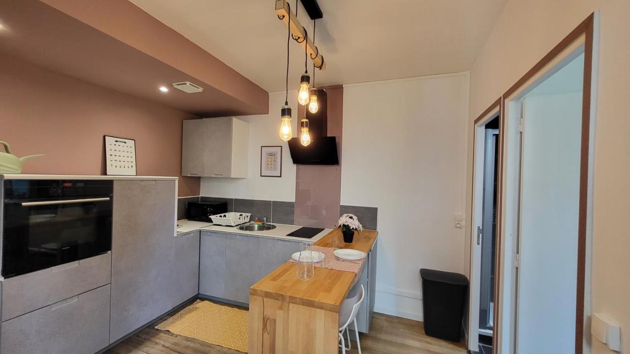 Escapade A Lourdes Dans Beau T2 Avec Terrasse - Proche Gare Et Centre Ville Екстериор снимка